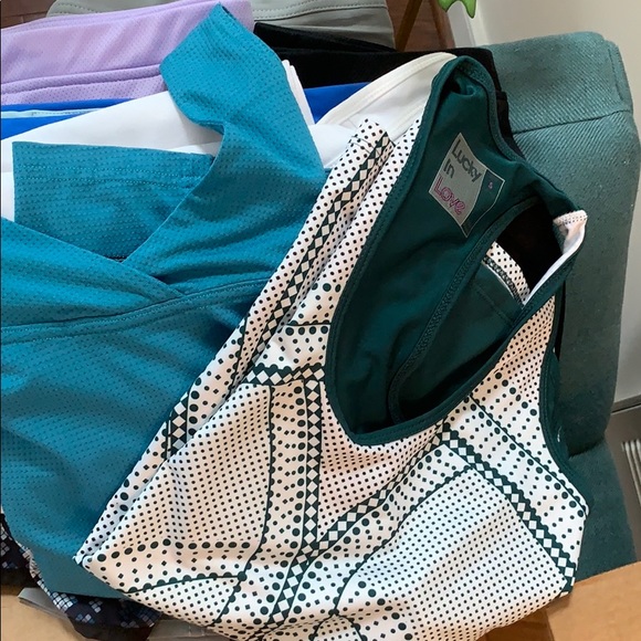 COPY - 8pc bundle of sports tops & bottoms Lulule… - Picture 9 of 9